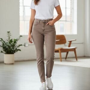 Light Brown Hollister California curvy high-rise mom jeans 0R 24”